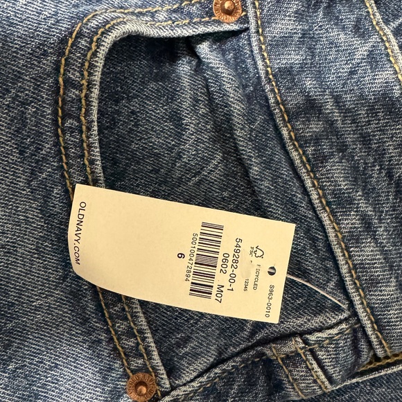 Womans size 6 jeans new with Tags - Picture 4 of 4